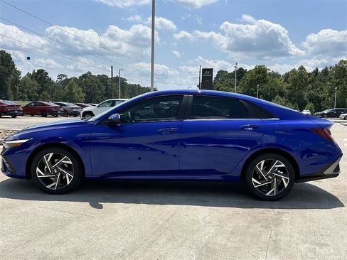 Used 2024 Hyundai Elantra SEL w/ Convenience Package image 13
