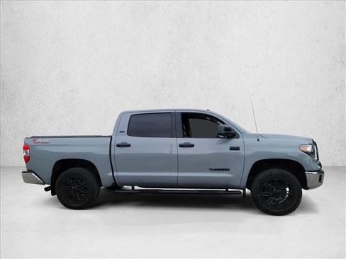 Used 2019 Toyota Tundra SR5 w/ SR5 Upgrade Package AWD/4WD image 4