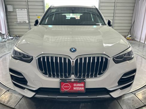 Used 2023 BMW X5 xDrive45e image 11