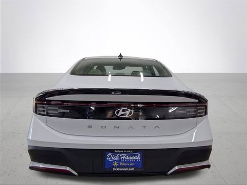 New 2026 Hyundai Sonata SE FWD image 10