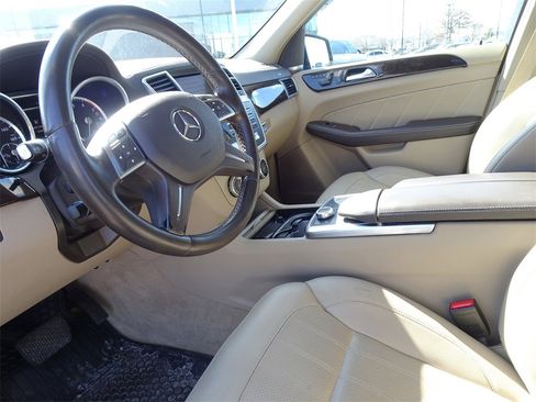 Used 2016 Mercedes-Benz GL 450 4MATIC image 9