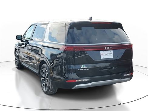 Certified 2023 Kia Carnival EX image 3