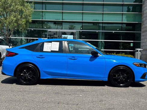 Used 2024 Honda Civic Sport image 3