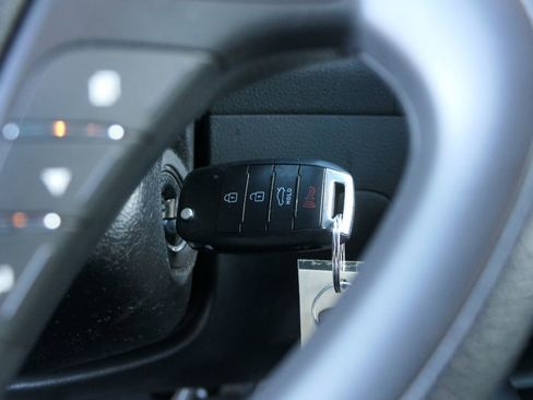 Used 2017 Kia Forte LX w/ LX Popular Package image 17