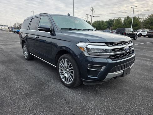 Certified 2022 Ford Expedition Limited image 7