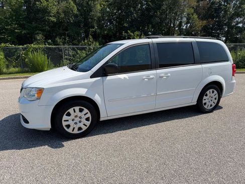Used 2017 Dodge Grand Caravan SE w/ Power Window Group FWD image 9