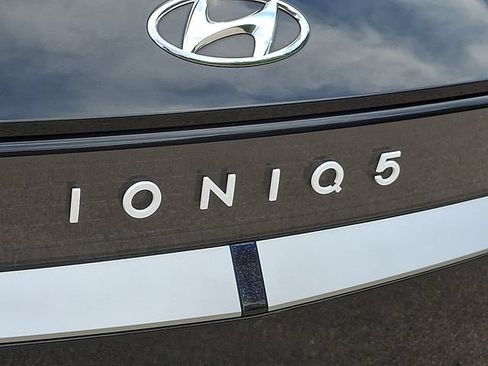 Used 2023 Hyundai Ioniq 5 SEL RWD image 32