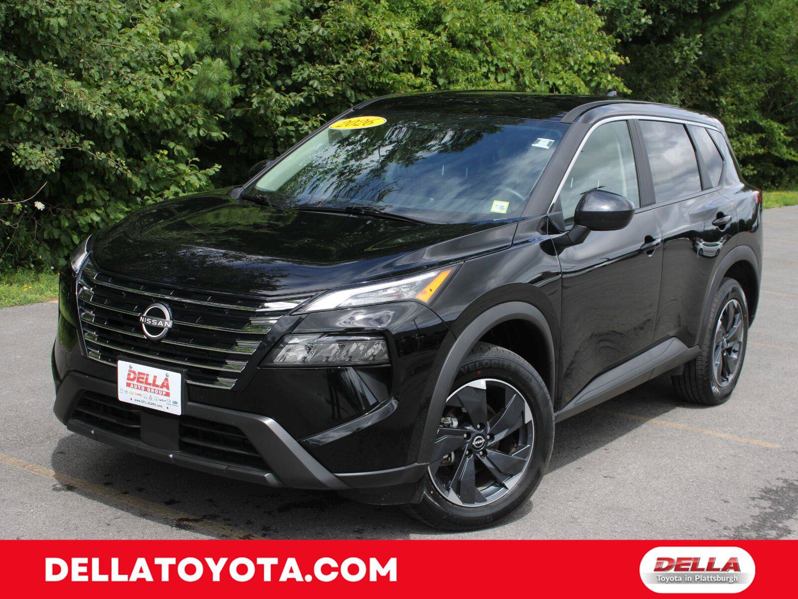 Used 2026 Nissan Rogue SV AWD/4WD image 1