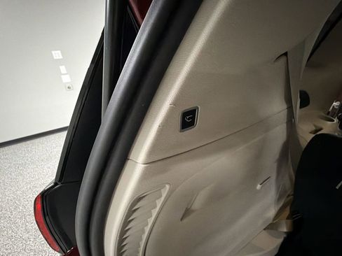 Used 2020 Chrysler Voyager Lxi image 26