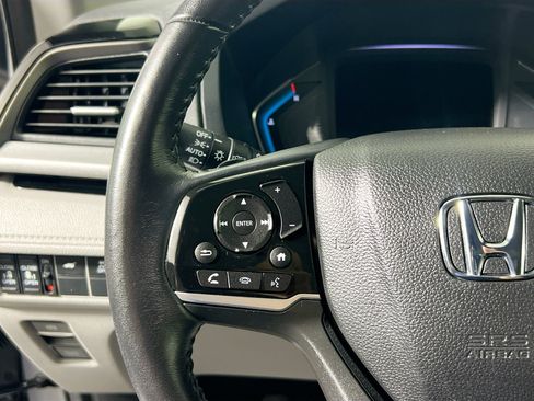 Used 2023 Honda Odyssey Touring image 18