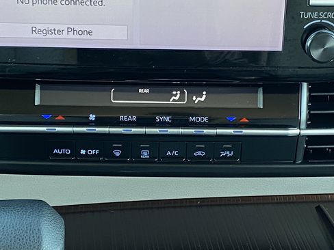 Certified 2024 Toyota Sienna LE image 15