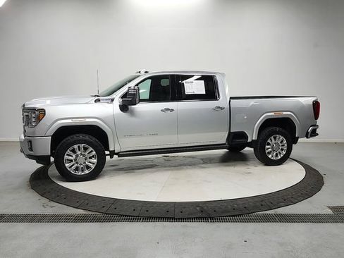 Used 2023 GMC Sierra 3500 Denali w/ Denali Ultimate Package AWD/4WD image 4