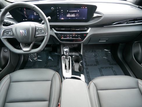 Used 2025 Buick Envista Avenir image 10