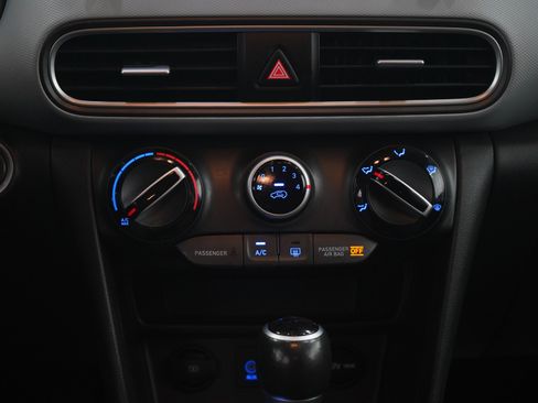 Used 2020 Hyundai Kona SEL FWD image 18
