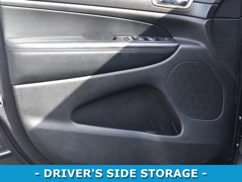 Used 2016 Jeep Grand Cherokee Laredo w/ Quick Order Package 23E image 5