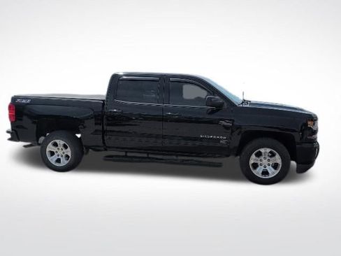 Used 2017 Chevrolet Silverado 1500 LT w/ All Star Edition AWD/4WD image 9