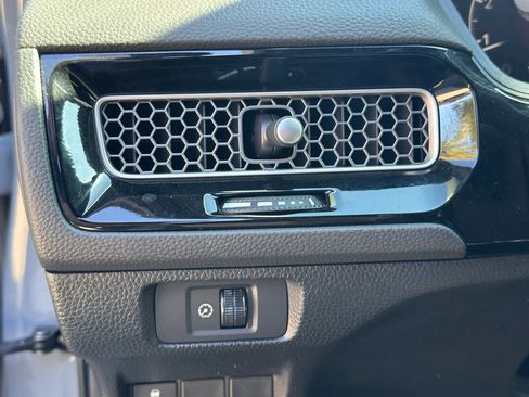 Used 2025 Honda Civic Sport image 22