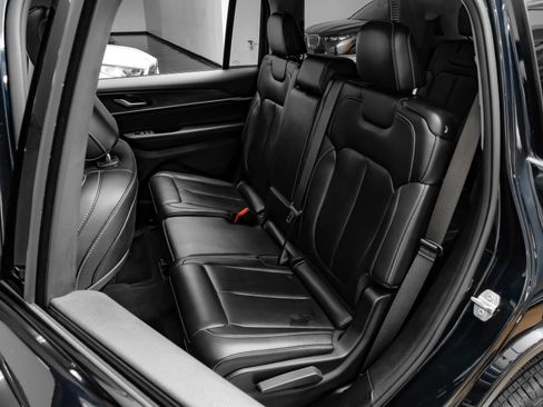 Used 2023 Jeep Grand Cherokee L Limited AWD/4WD image 43