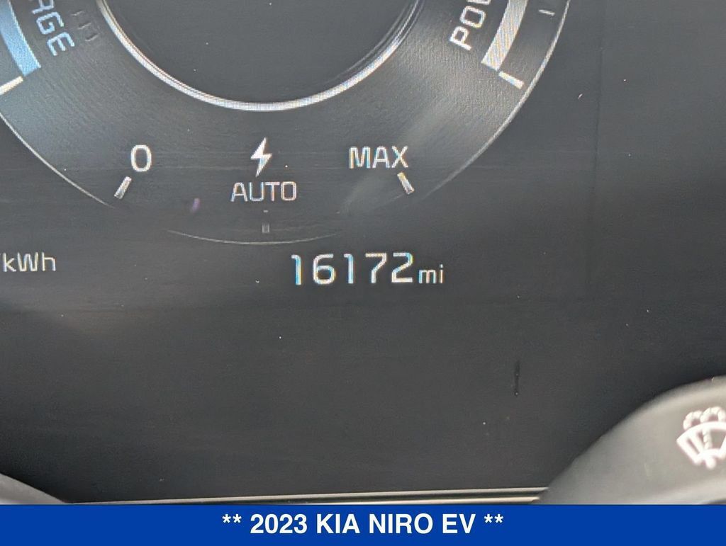 Used 2023 Kia Niro Wind w/ Wind Preserve Package FWD image 21