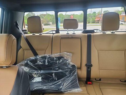 New 2026 Ford F250 Lariat w/ Lariat Ultimate Package image 8