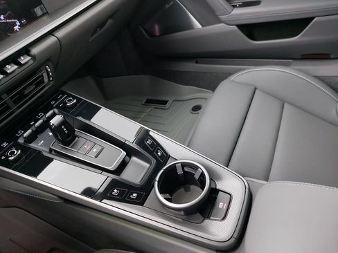 Certified 2024 Porsche 911 Carrera S RWD image 23
