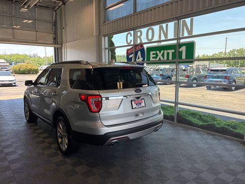 Used 2016 Ford Explorer Limited AWD/4WD image 4