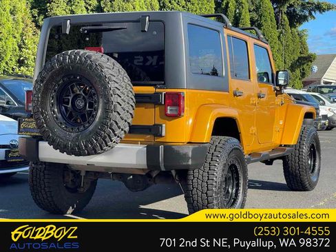 Used 2014 Jeep Wrangler Unlimited Sahara AWD/4WD image 4