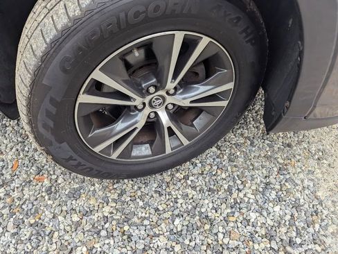 Used 2017 Toyota Highlander Plus image 26