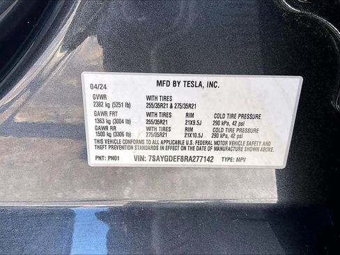 Used 2024 Tesla Model Y Performance image 34