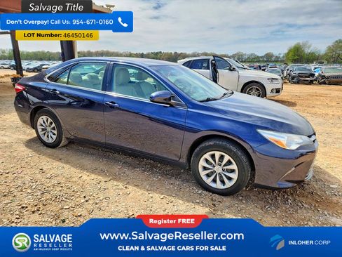 Used 2016 Toyota Camry LE image 5