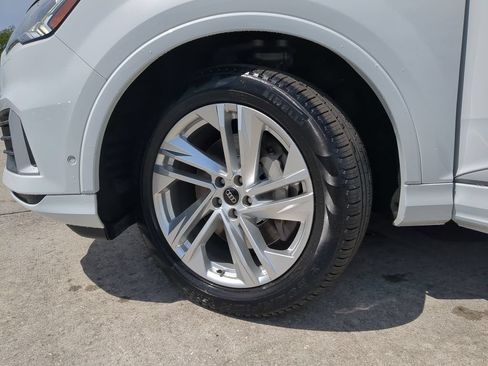 Used 2023 Audi Q7 2.0T Premium Plus w/ Premium Plus Package AWD/4WD image 35