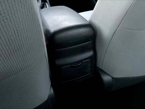 Used 2017 Toyota Corolla L image 33