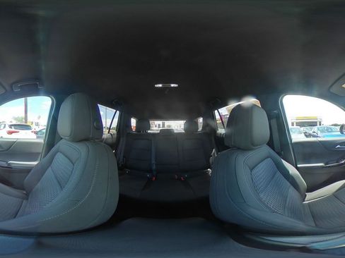 Used 2025 Chevrolet Equinox LT FWD image 42