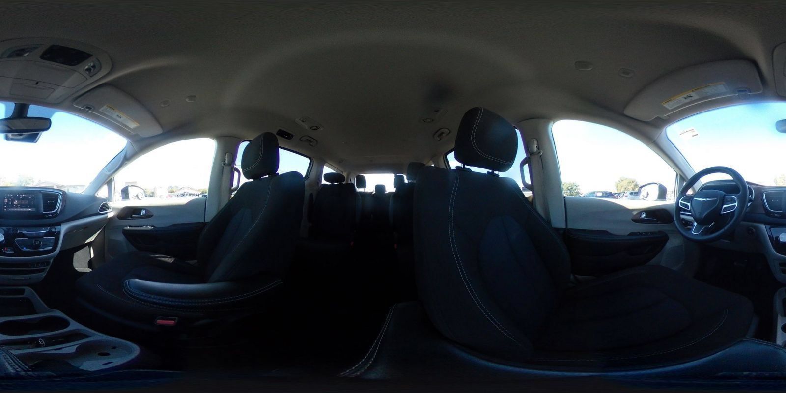 Used 2023 Chrysler Voyager LX FWD image 44