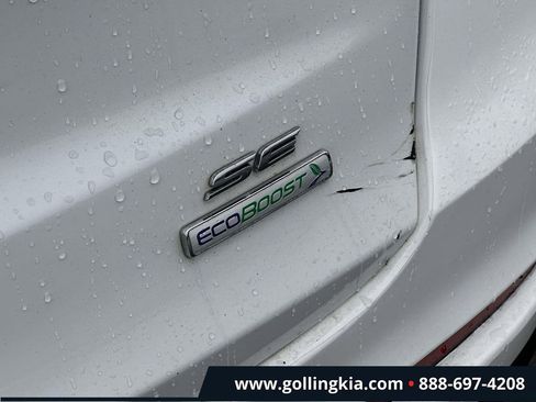 Used 2020 Ford Fusion SE image 9