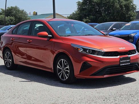 Used 2024 Kia Forte LXS FWD image 8