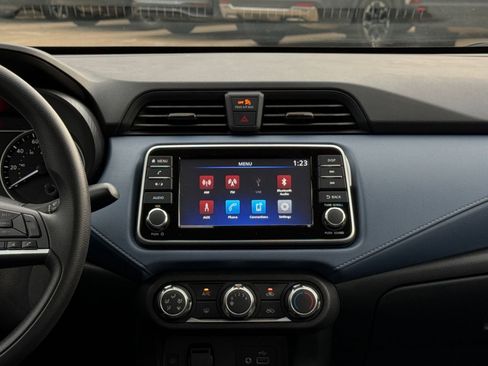 Used 2025 Nissan Versa SV FWD image 17