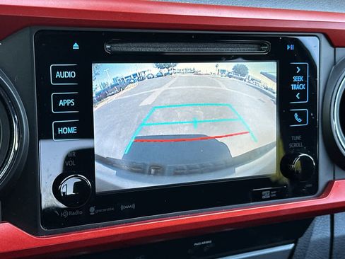 Used 2019 Toyota Tacoma TRD Off-Road AWD/4WD image 20