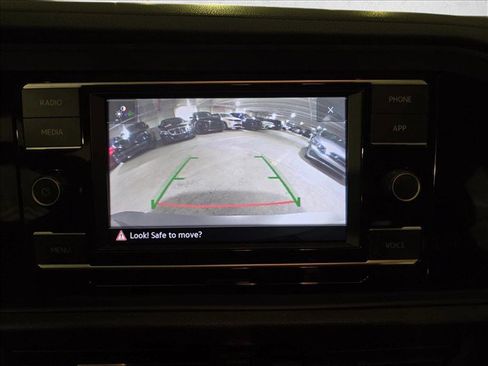 Used 2024 Volkswagen Jetta SE FWD image 24