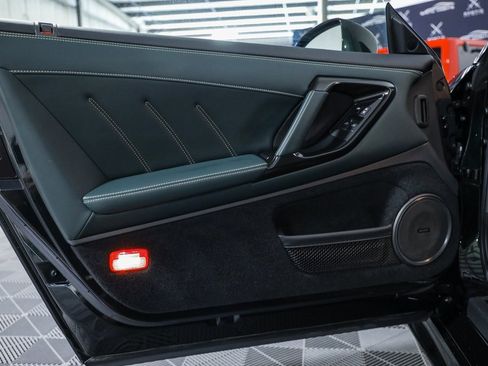 Used 2021 Nissan GT-R Premium image 30