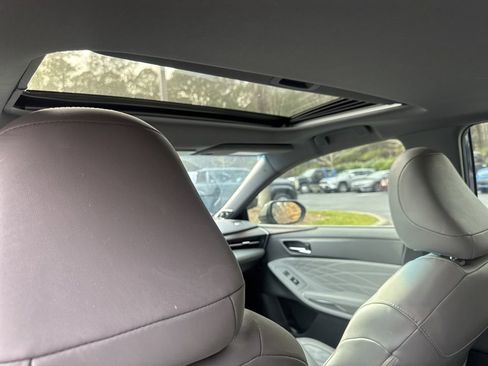 Used 2020 Toyota Avalon Limited image 11