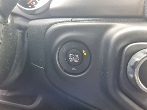 Used 2021 Jeep Gladiator Sport AWD/4WD image 29