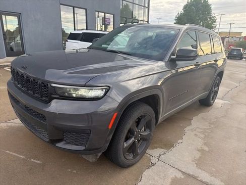 Used 2024 Jeep Grand Cherokee L Altitude AWD/4WD image 2