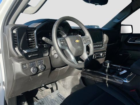 Used 2024 Chevrolet Silverado 1500 LTZ w/ Technology Package image 9