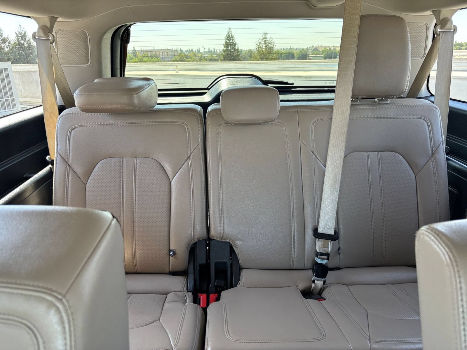 Used 2024 Ford Expedition Max Limited RWD image 32