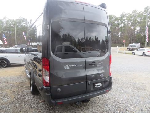 Used 2017 Ford Transit 350 XLT image 4