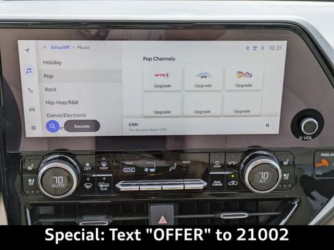 Used 2023 Toyota Highlander Limited image 20