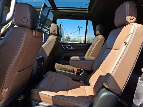 Used 2021 Chevrolet Tahoe High Country w/ Premium Package image 10