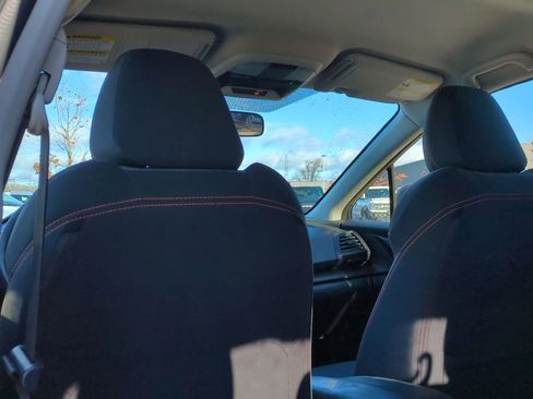 Used 2018 Subaru Crosstrek 2.0i Premium image 16