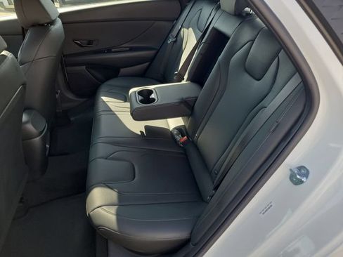 New 2026 Hyundai Elantra SEL Sport FWD image 28